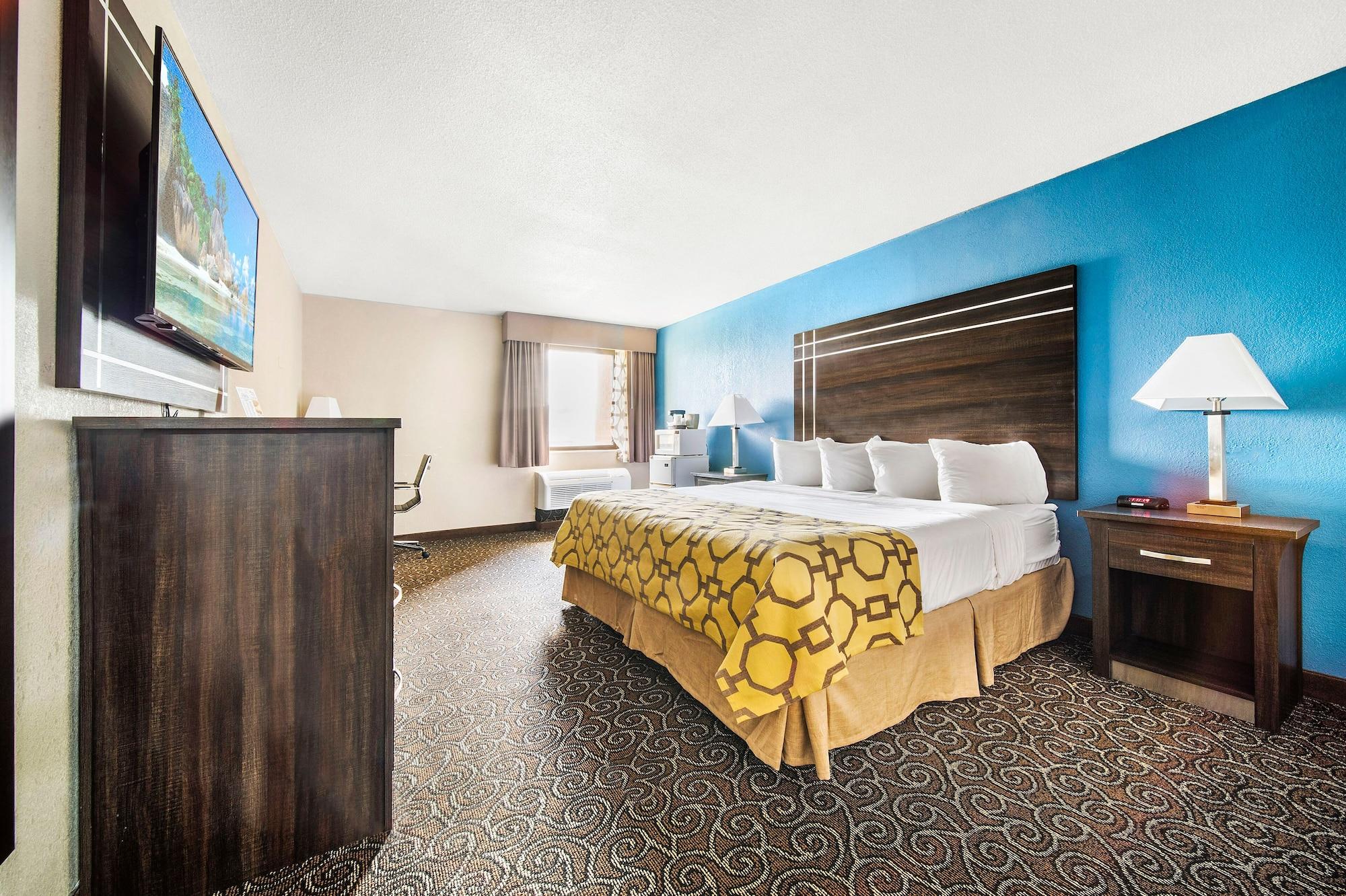 Baymont By Wyndham Muncie Near Ball State University Bagian luar foto