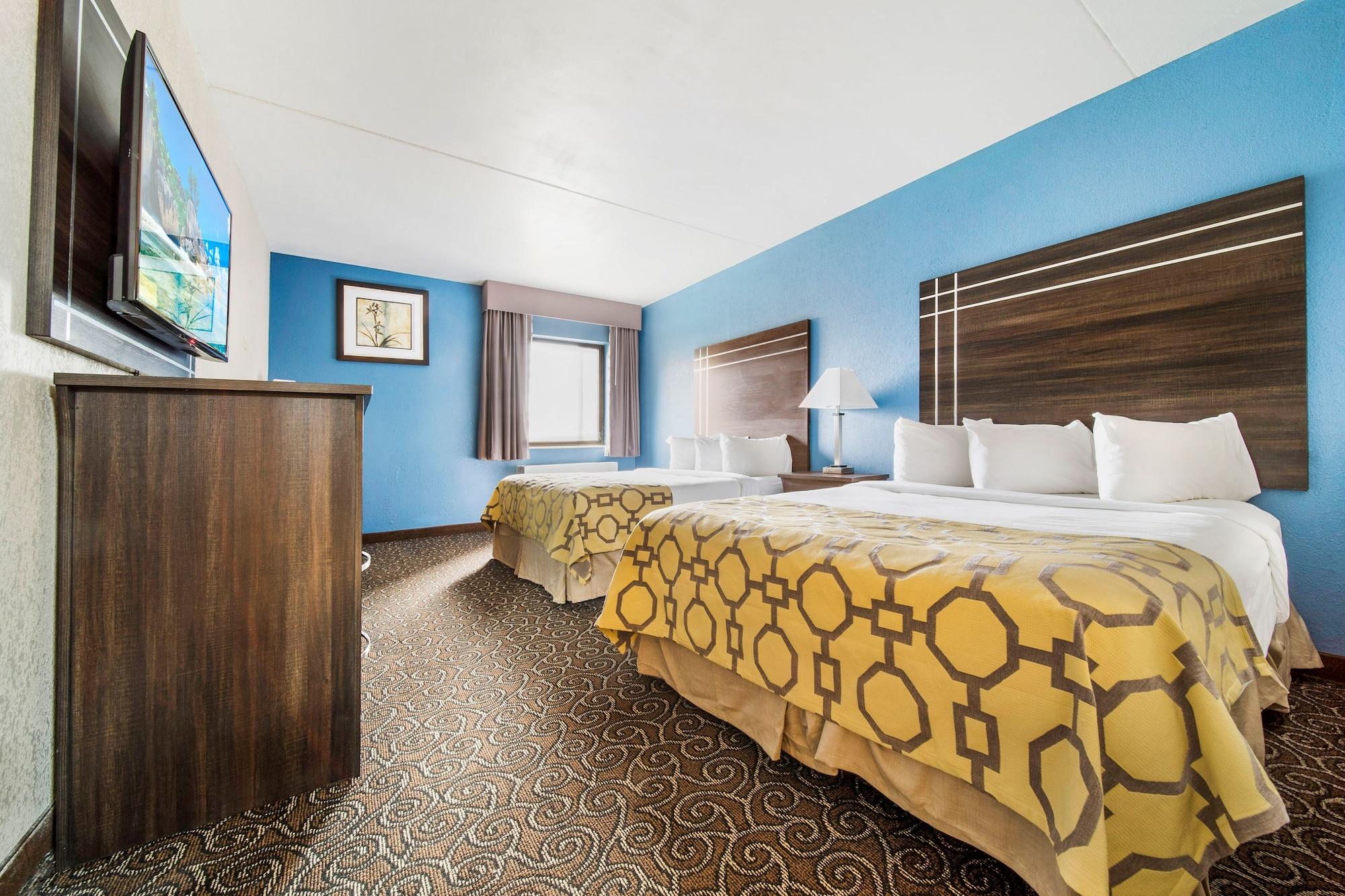 Baymont By Wyndham Muncie Near Ball State University Bagian luar foto