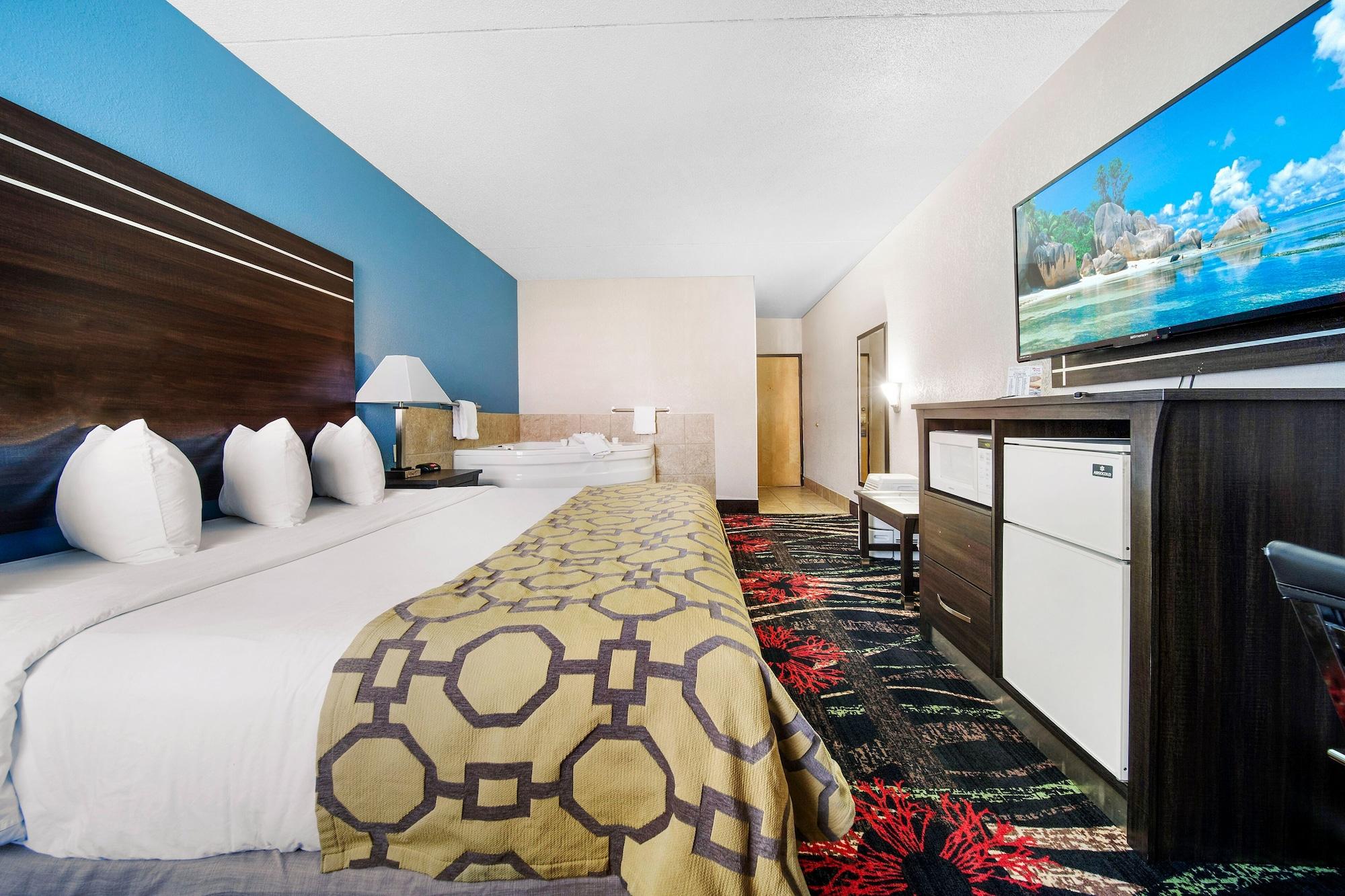 Baymont By Wyndham Muncie Near Ball State University Bagian luar foto