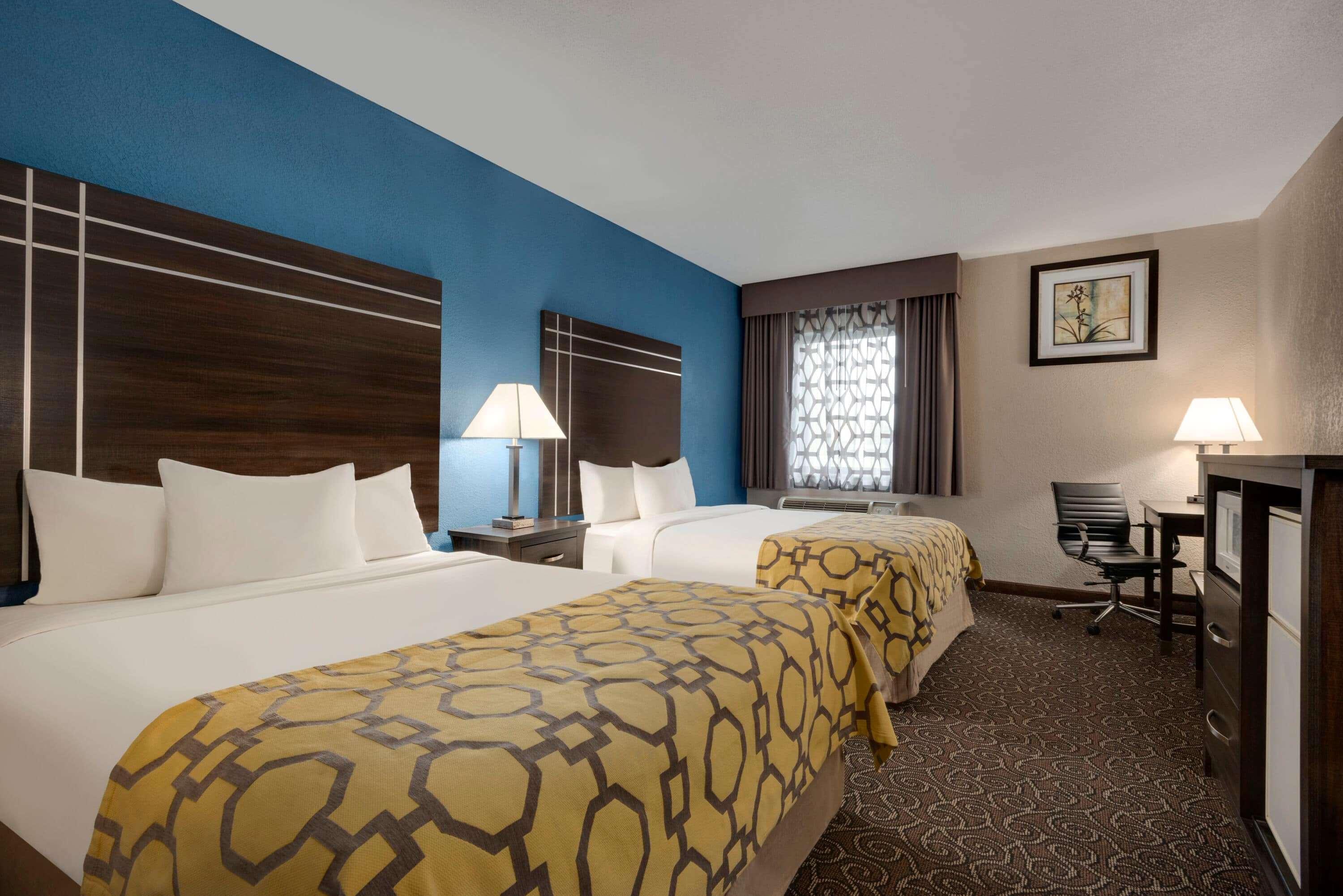 Baymont By Wyndham Muncie Near Ball State University Bagian luar foto
