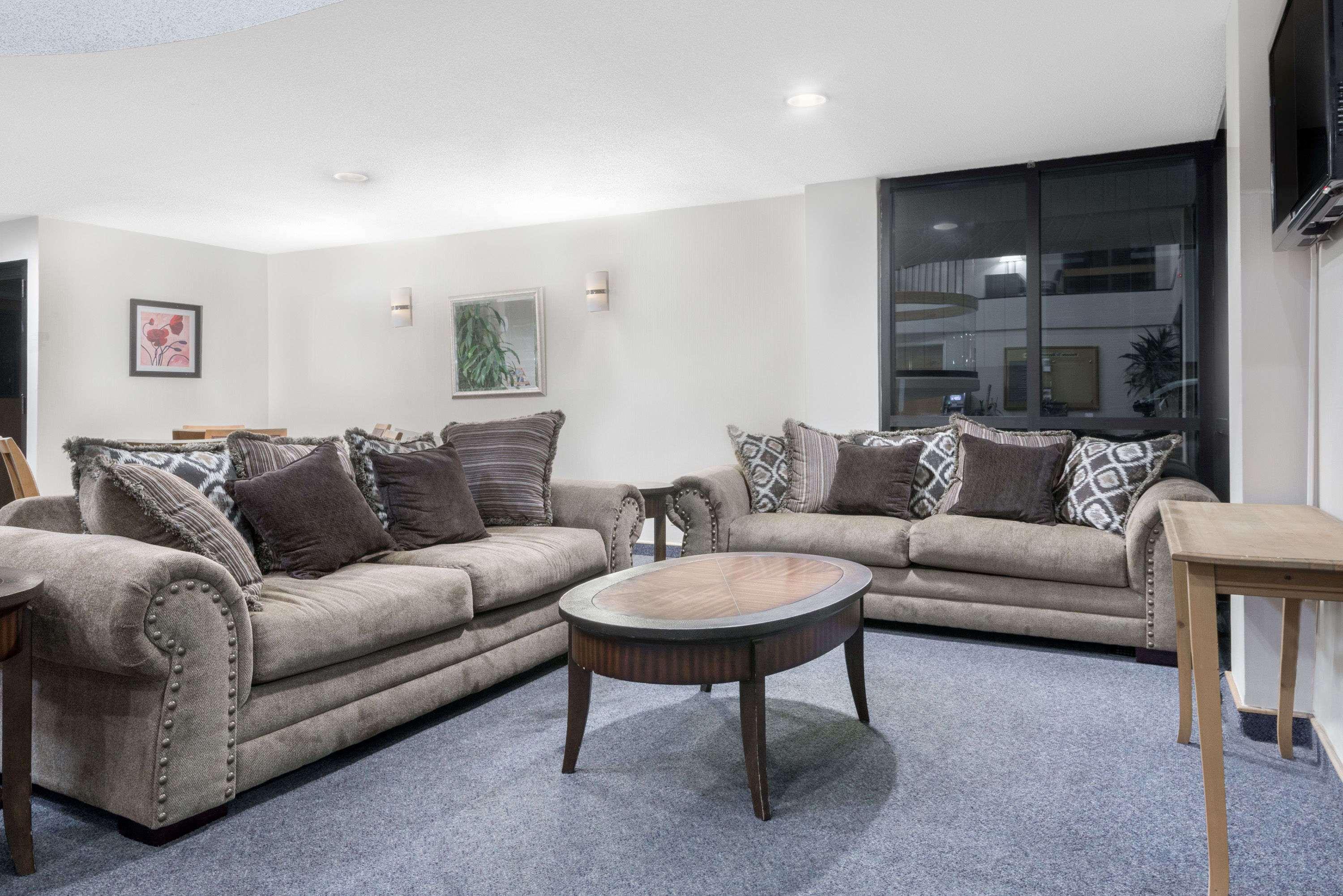 Baymont By Wyndham Muncie Near Ball State University Bagian luar foto