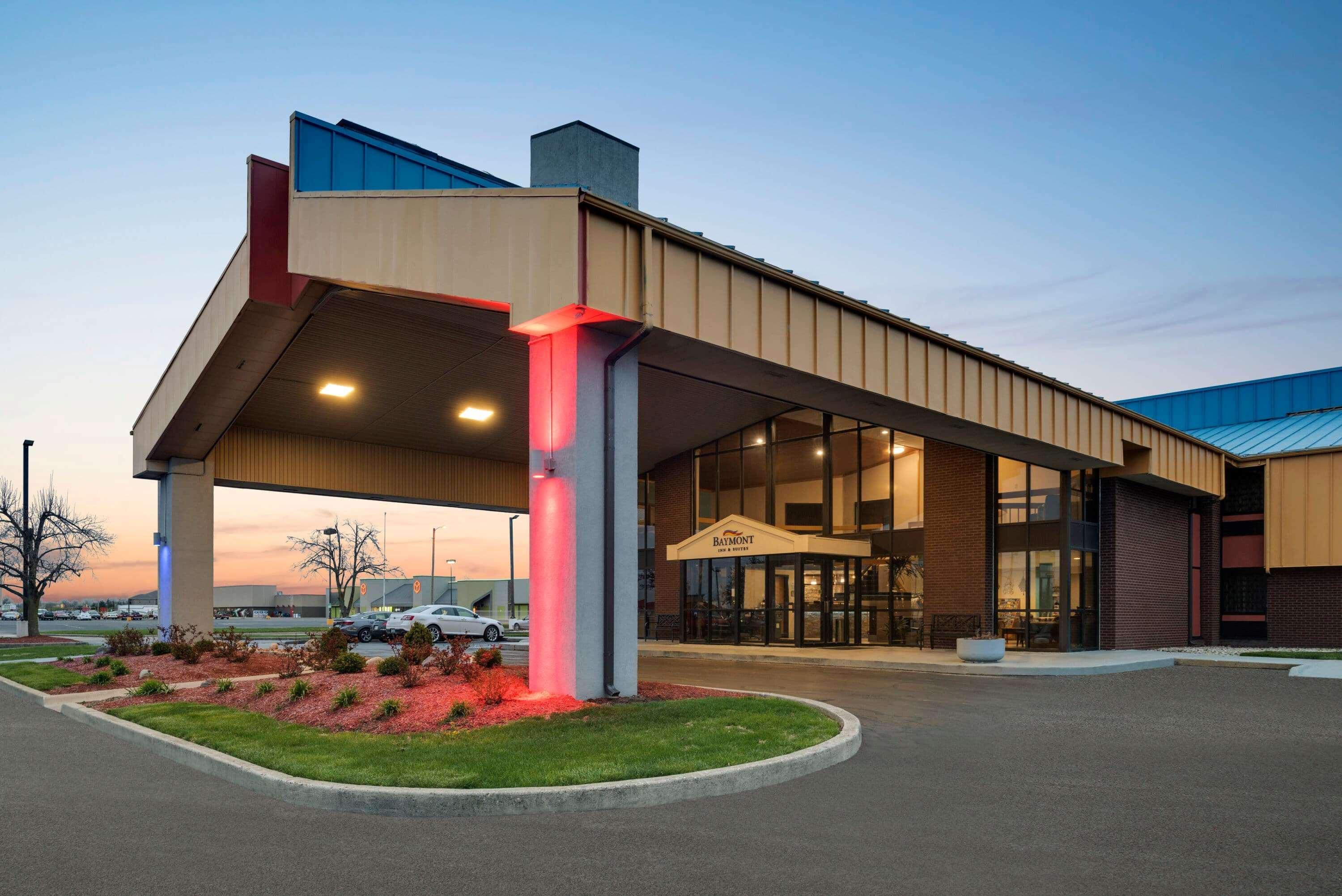 Baymont By Wyndham Muncie Near Ball State University Bagian luar foto