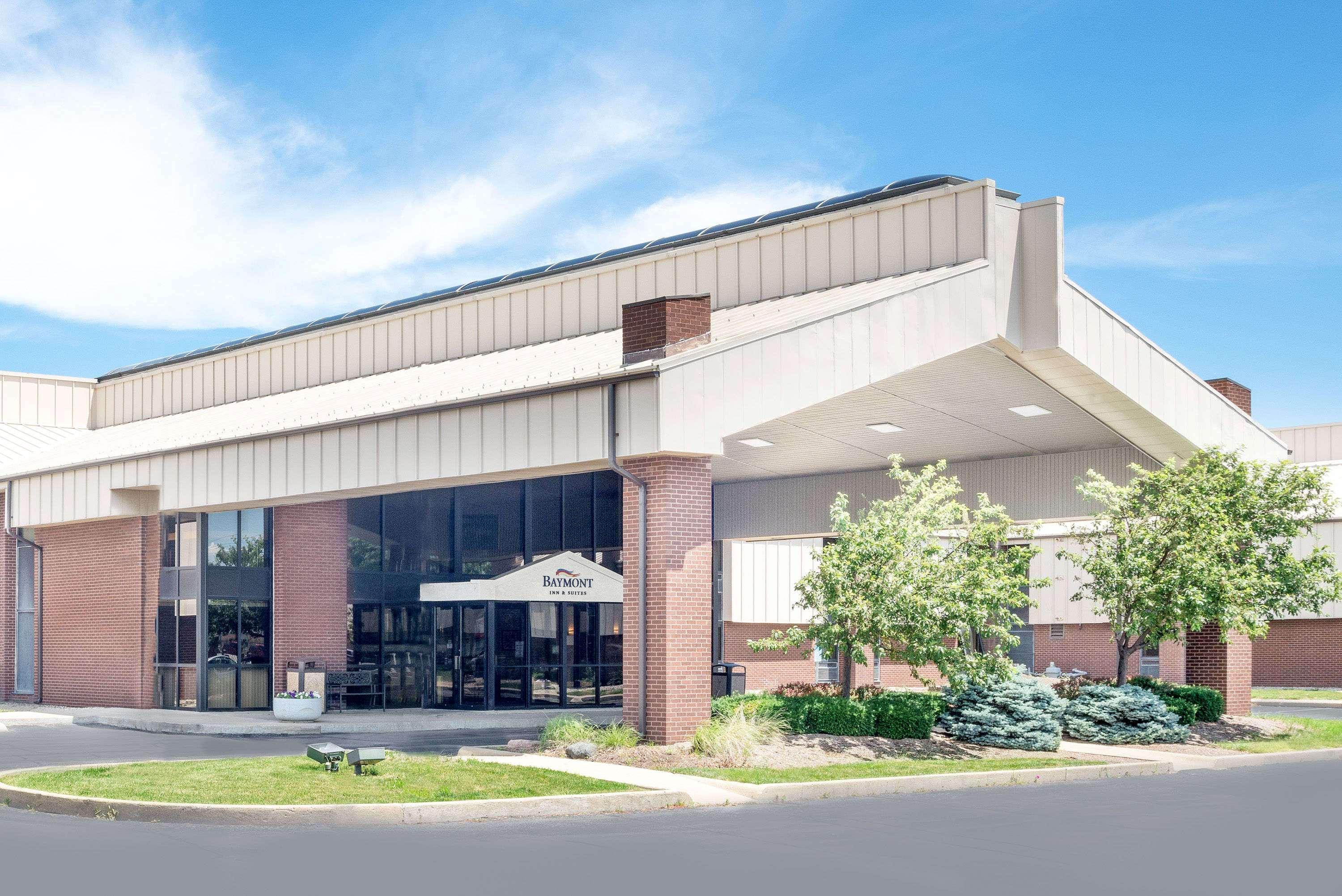 Baymont By Wyndham Muncie Near Ball State University Bagian luar foto